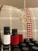 Lade das Bild in den Galerie-Viewer, Tiroler Schafwoll- Filzschleife zur Beduftung